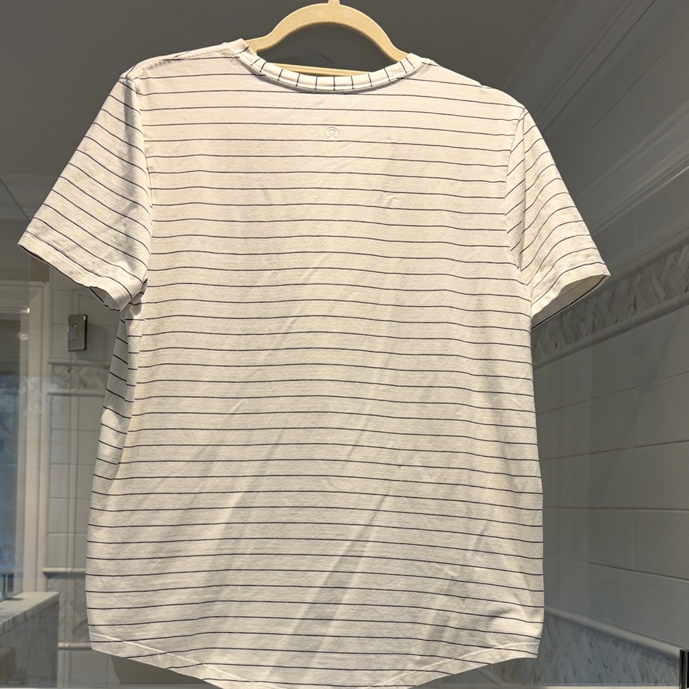 lululemon athletica women’s tee shirt - White with Black Stripes